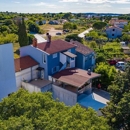 Apartman Ana Štinjan Exterior foto