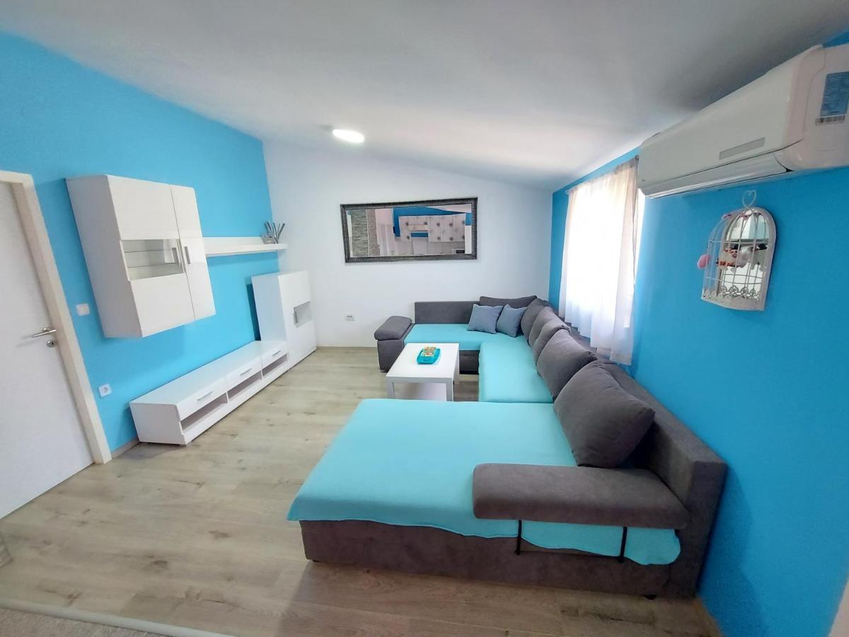 Apartman Ana Štinjan Exterior foto