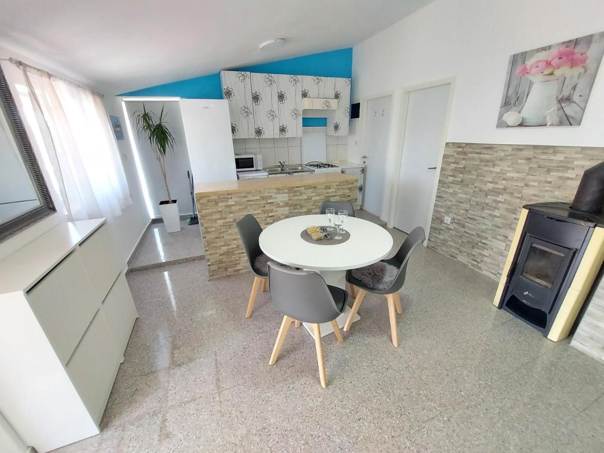 Apartman Ana Štinjan Exterior foto