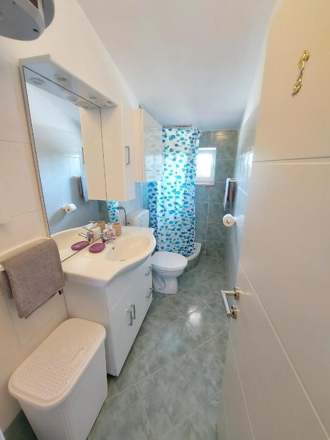 Apartman Ana Štinjan Exterior foto